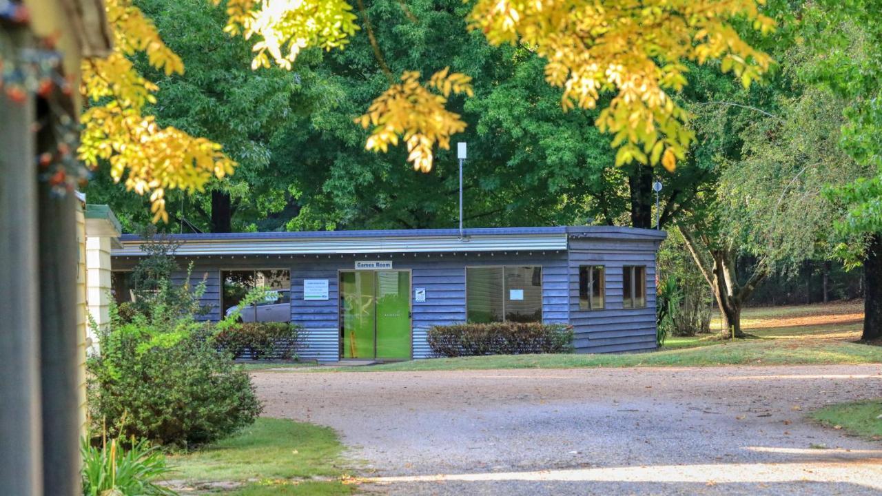 Big4 Porepunkah Holiday Park Bright Exterior foto